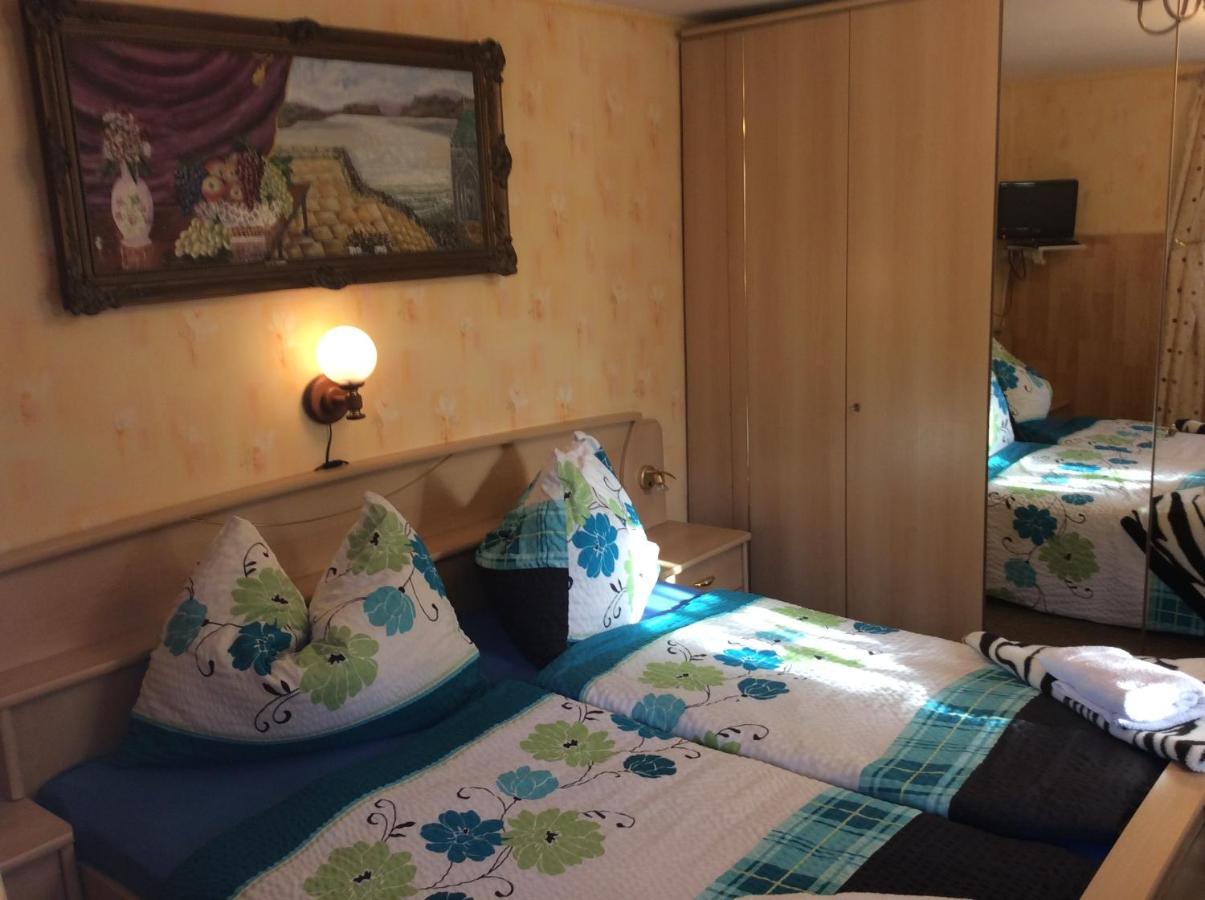 Ilona Kis Kastely Panzio Hotel Keszthely Luaran gambar