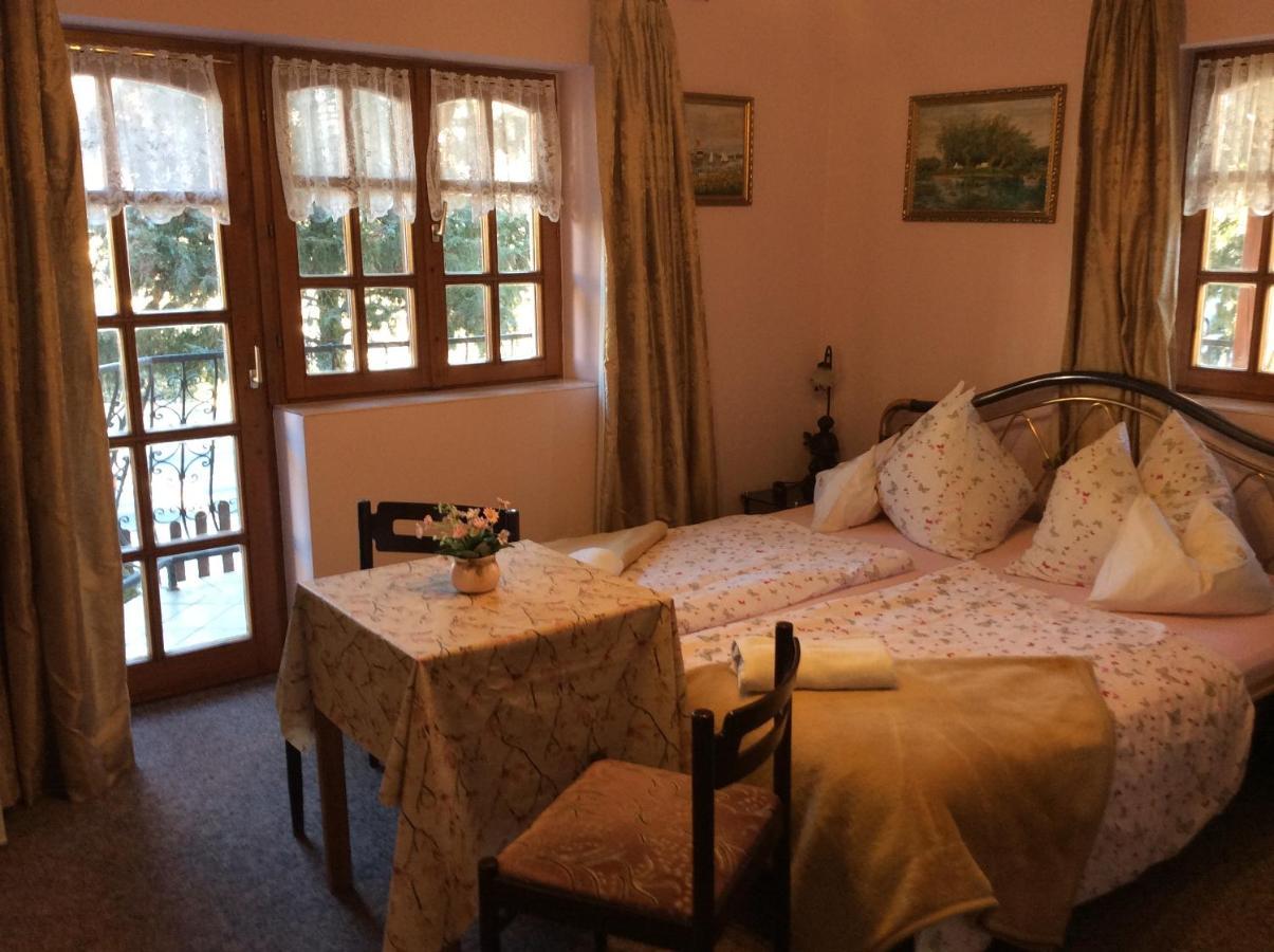 Ilona Kis Kastely Panzio Hotel Keszthely Luaran gambar