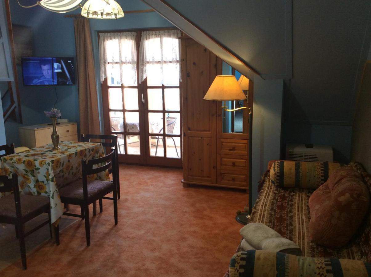 Ilona Kis Kastely Panzio Hotel Keszthely Luaran gambar