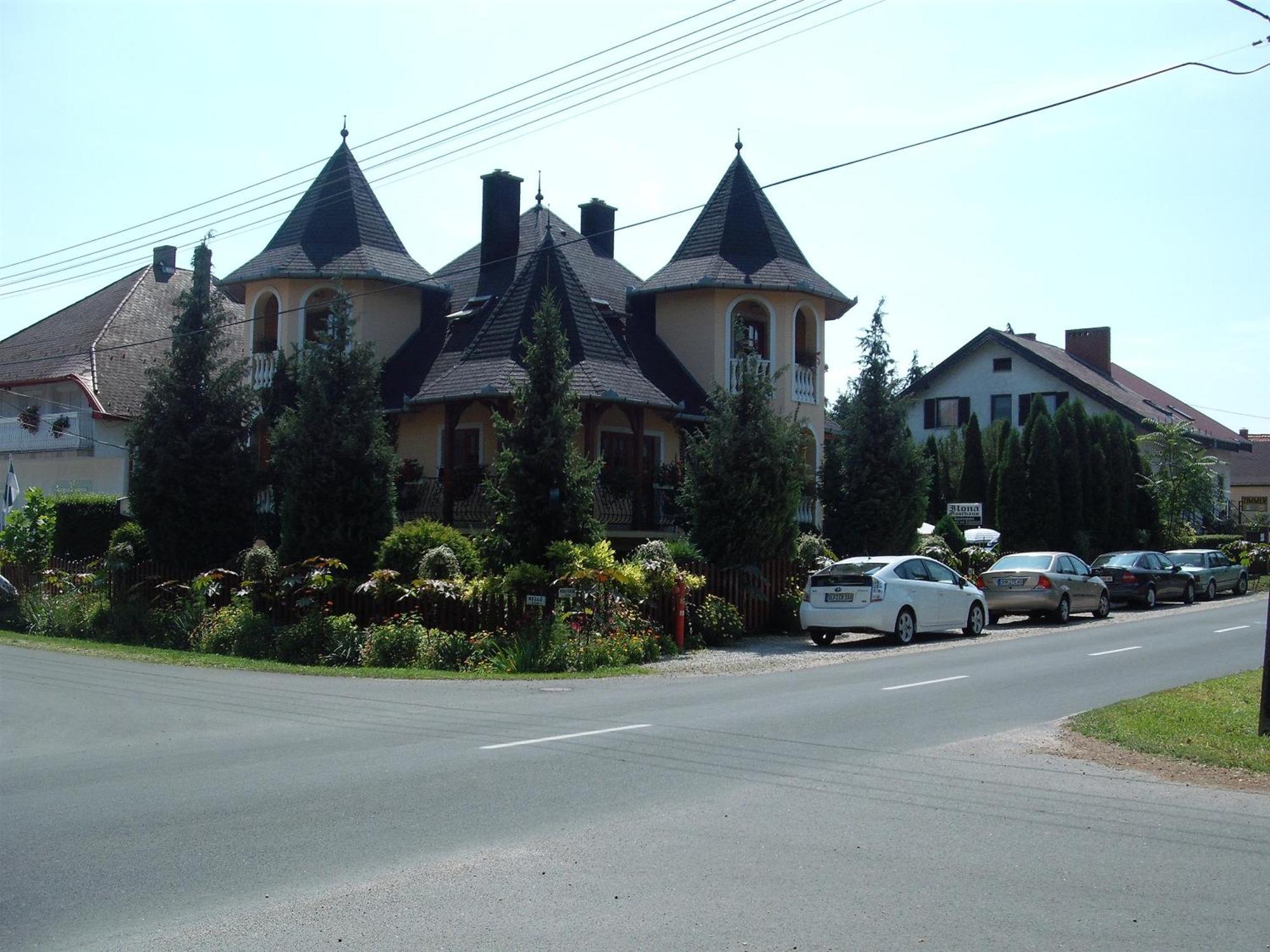 Ilona Kis Kastely Panzio Hotel Keszthely Luaran gambar