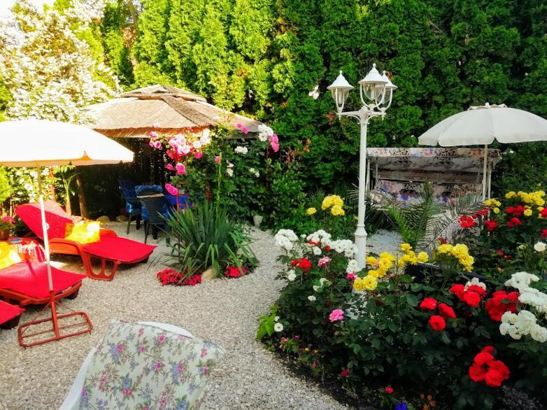 Ilona Kis Kastely Panzio Hotel Keszthely Luaran gambar