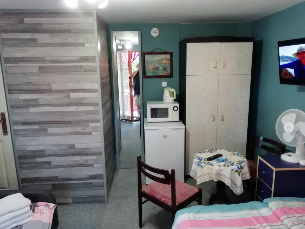 Ilona Kis Kastely Panzio Hotel Keszthely Luaran gambar